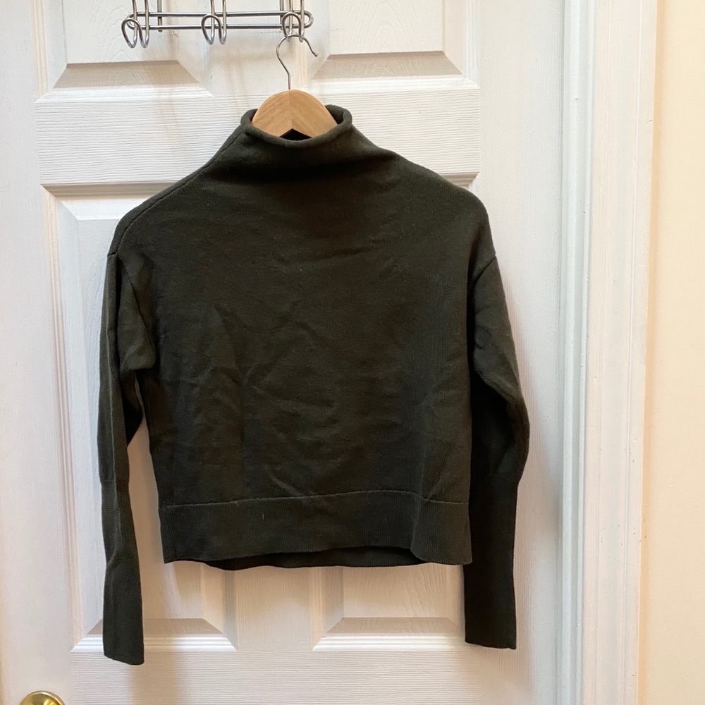 Wilfred Aritzia Green Cowl Neck Cropped Sweater